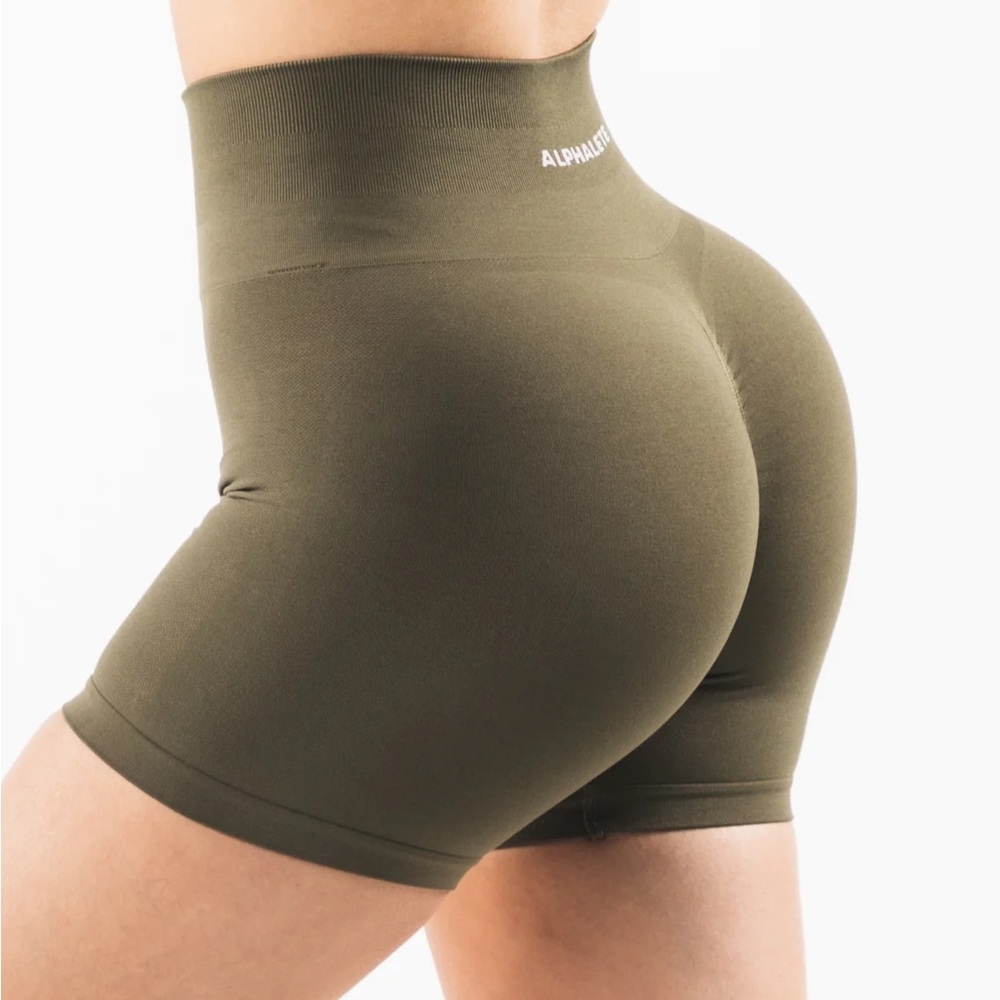 Alphalete Amplify Shorts 4.5"